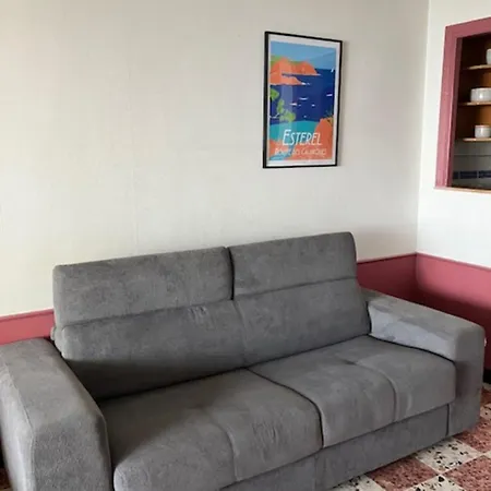 Appartement 29 M Avec Terrasse Et Vue Sur La Antibes